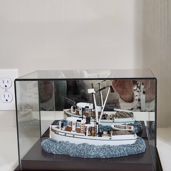 SALE:  Harbor Lights Anchor Bay Collection 1998 Purser Seiner "Tori Dawn" - Picture 2 of 9